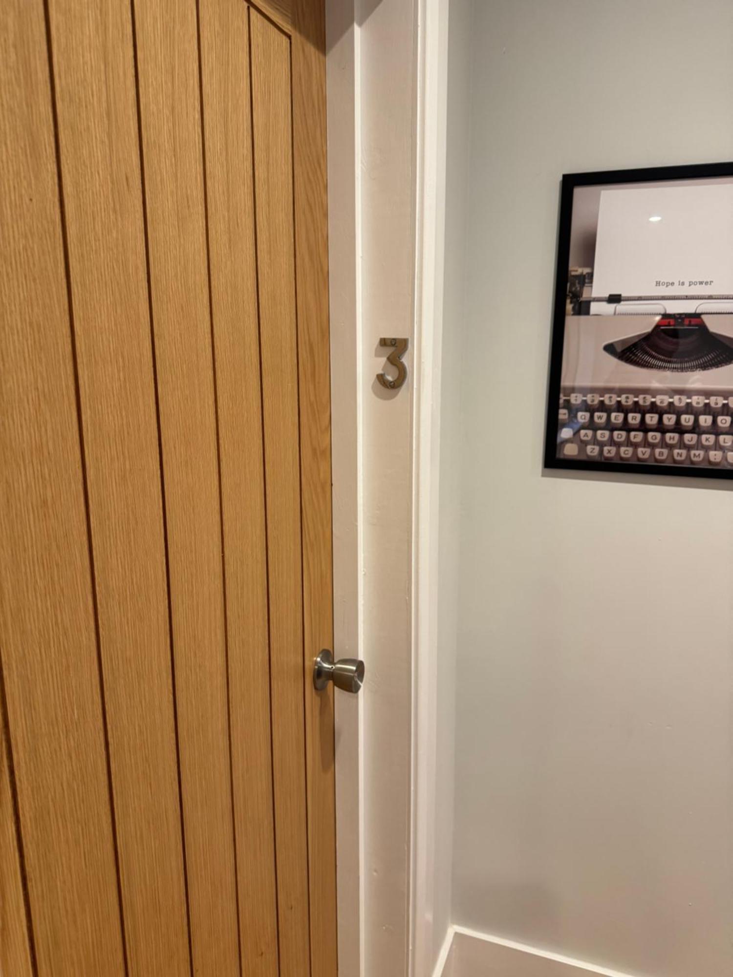Charm Double En-suite Bedroom 3 *